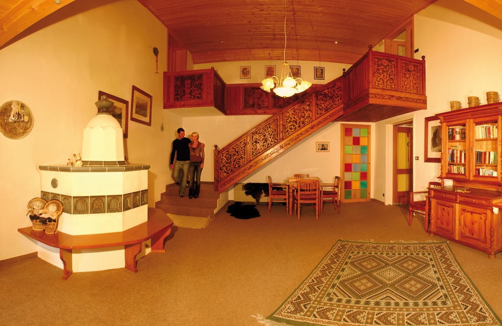 Dolomitenhotel Weisslahnbad Tires Exterior photo