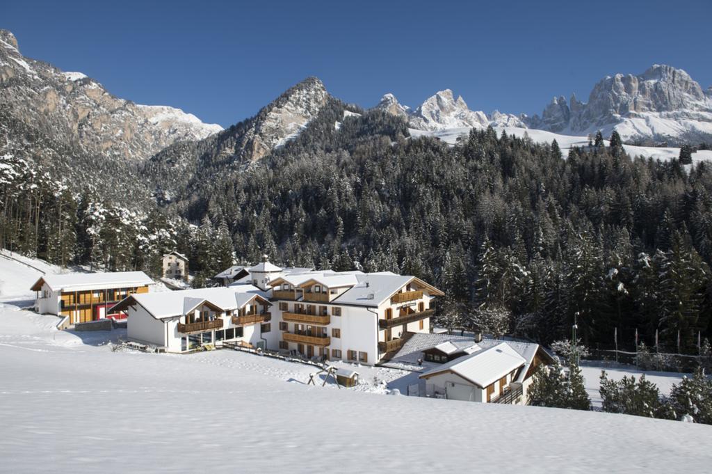 Dolomitenhotel Weisslahnbad Tires Exterior photo